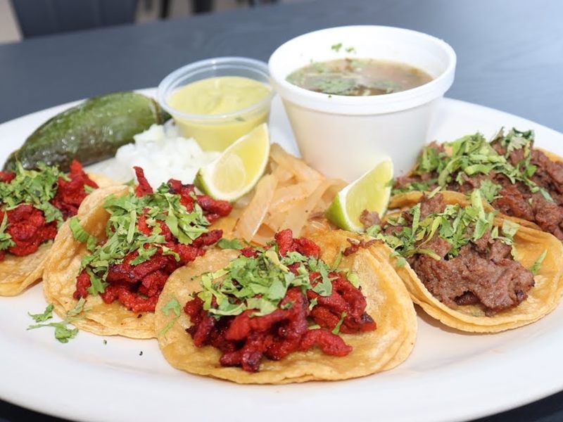 210 Sports Cantina & Grill food
