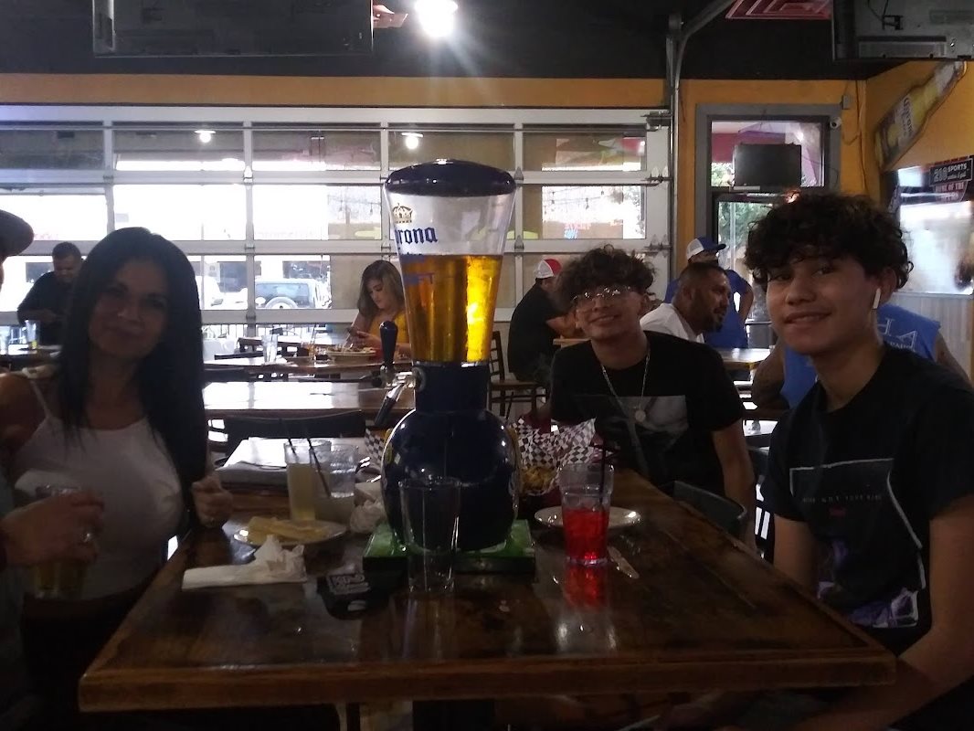 210 Sports Cantina & Grill